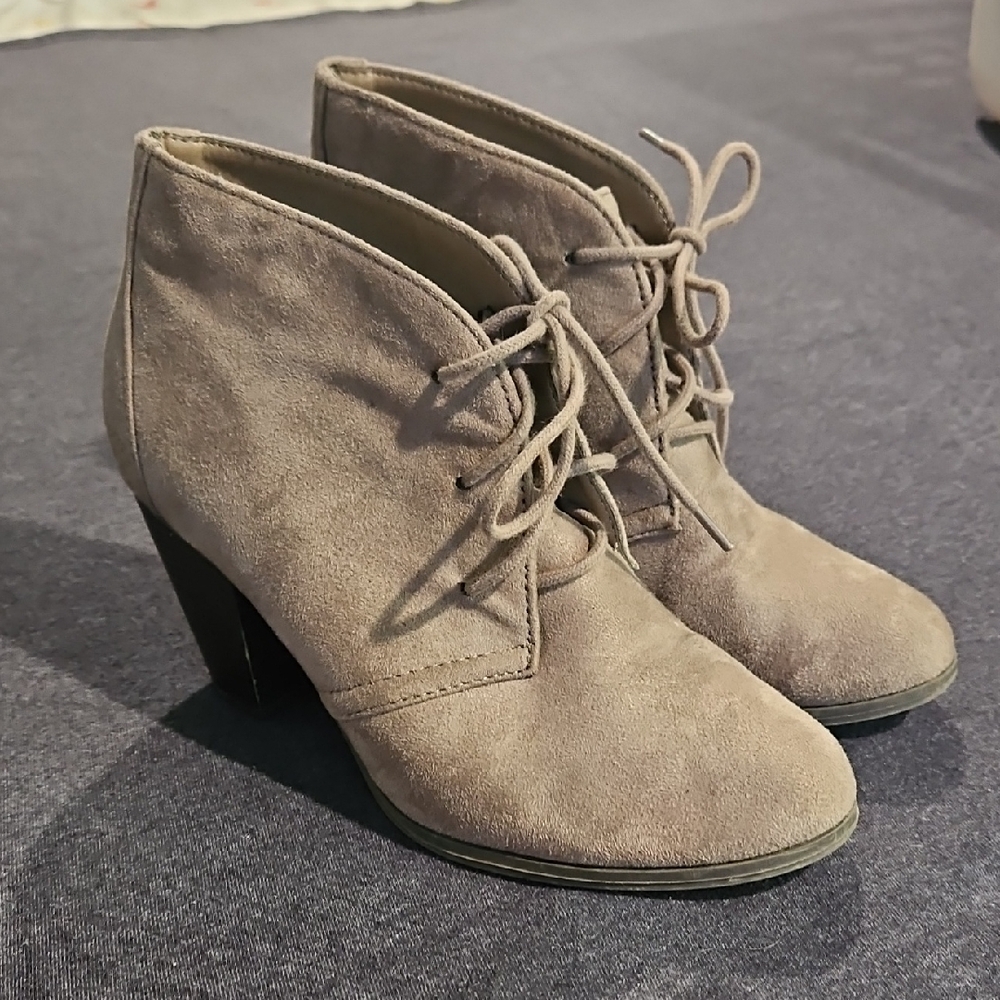 Ynot? Women's Suede Ankle Boots